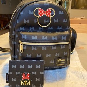 Loungefly Disney Minnie Mouse Icon Backpack and Card holder